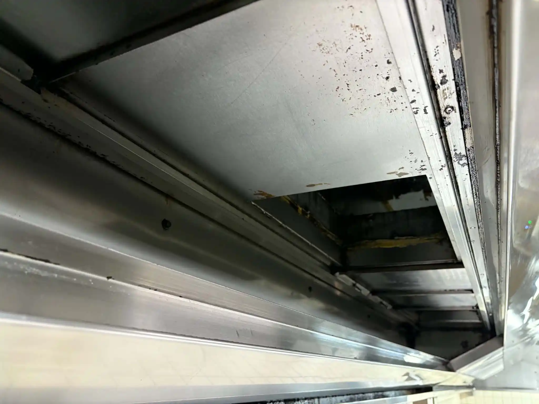 Exhaust channel after grease removal